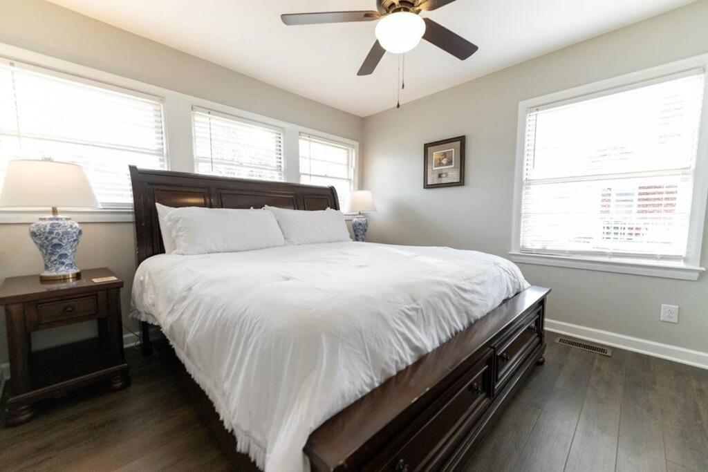 3 Br/ 2 Bath King, Fire Pit Holiday home