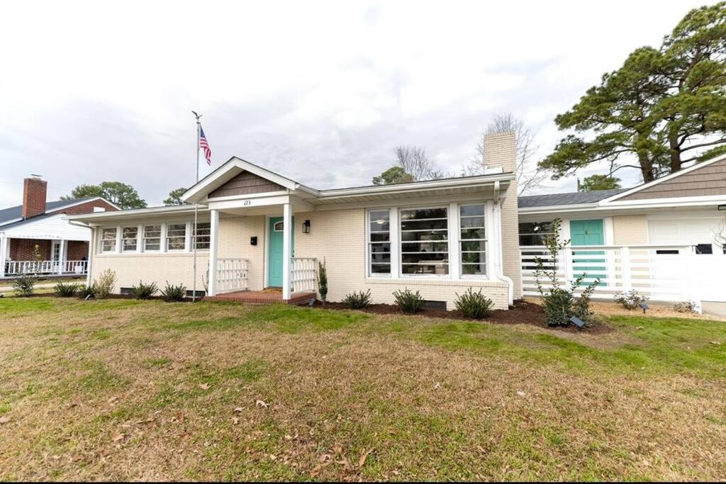 3 Br/ 2 Bath King, Fire Pit Holiday home *