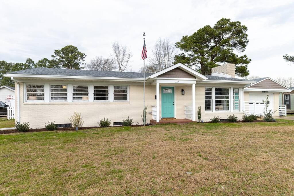 3 Br/ 2 Bath King, Fire Pit Holiday home